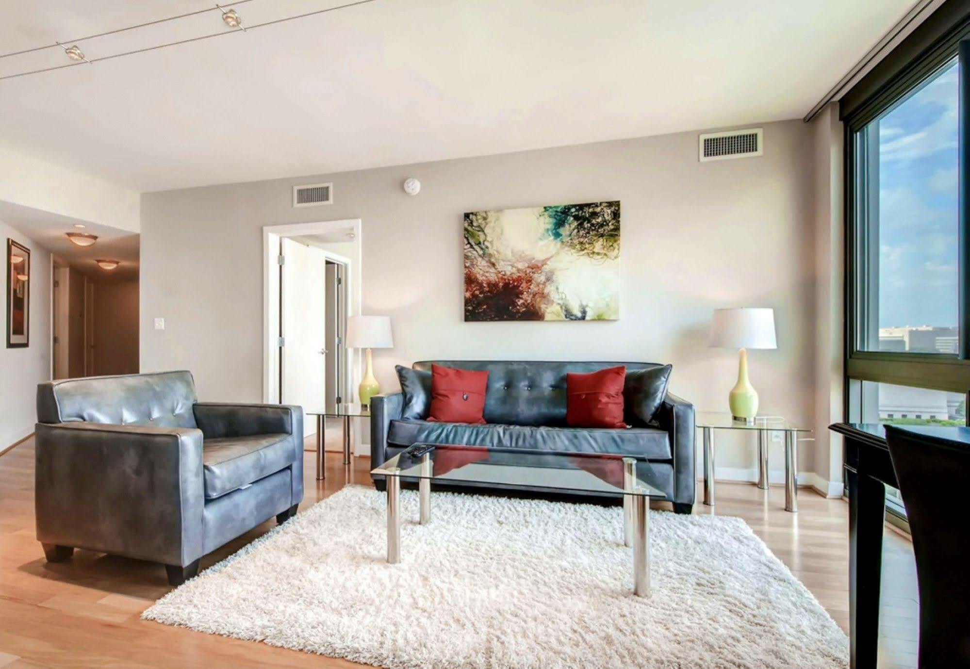 Global Luxury Suites At The National Mall Washington Esterno foto